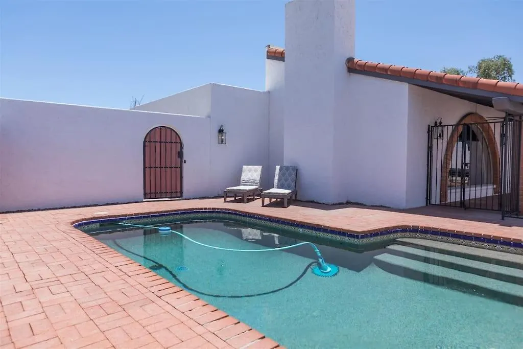 Spacious Arcadia Lite House W Pool Mtn Views 피닉스 0*,