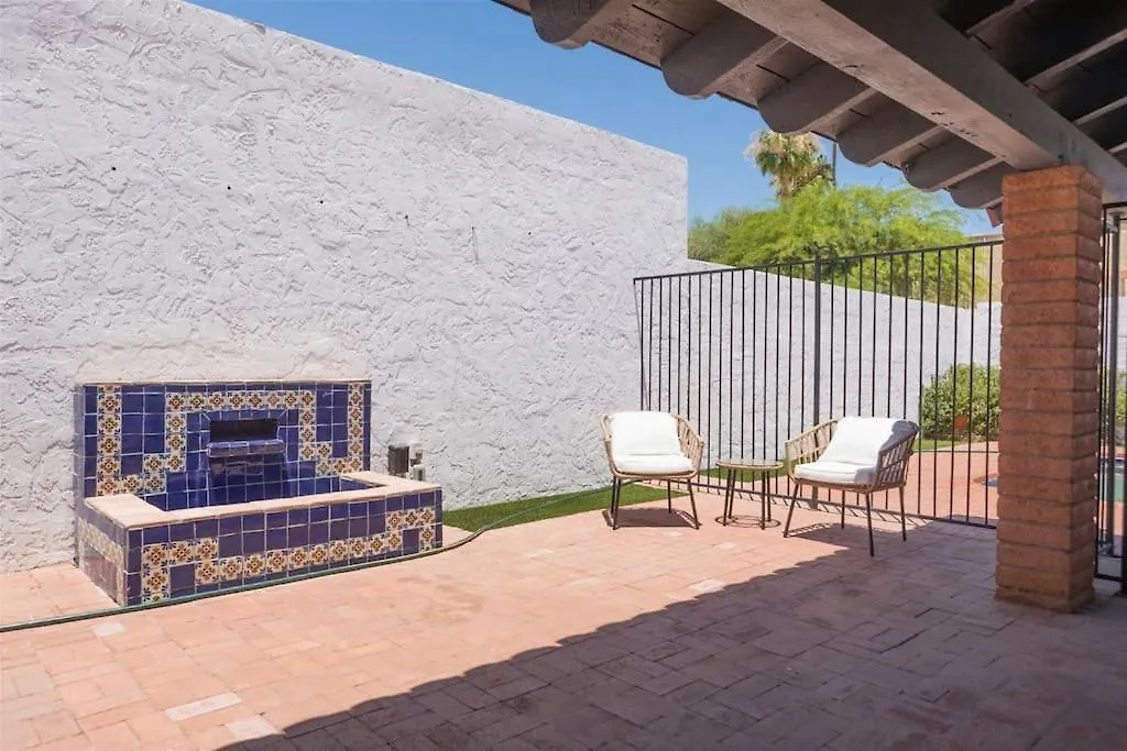 Spacious Arcadia Lite House W Pool Mtn Views 피닉스