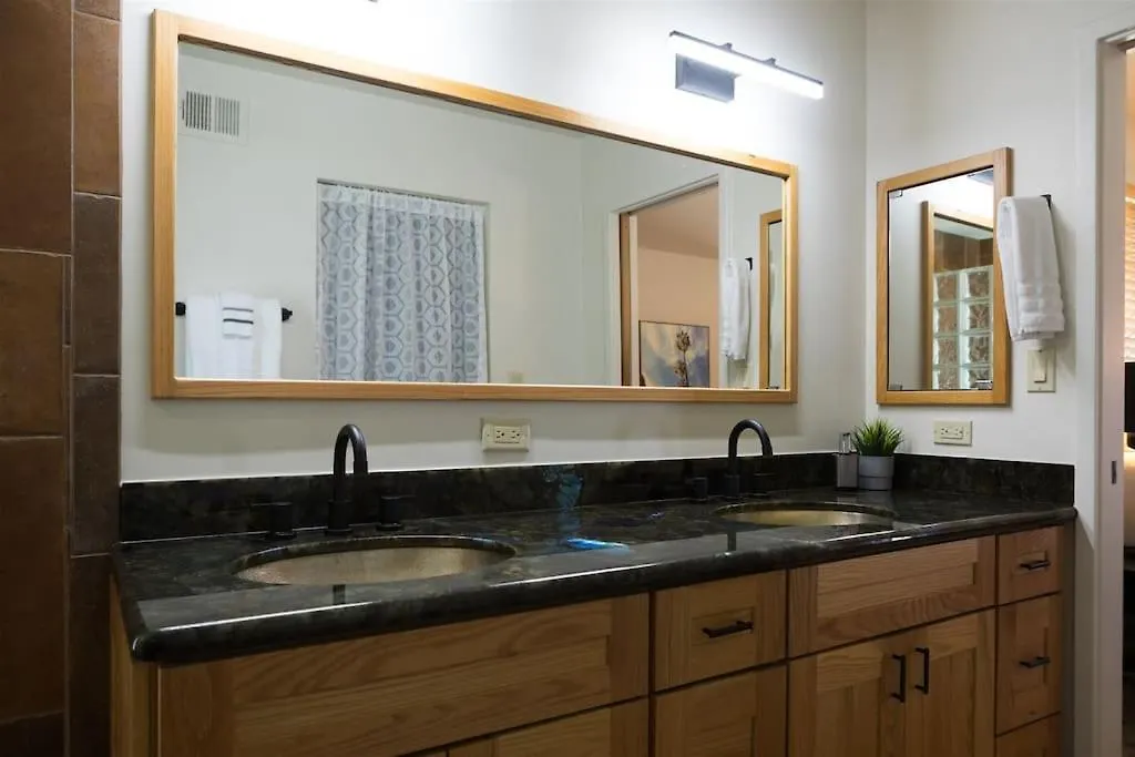 Spacious Arcadia Lite House W Pool Mtn Views 피닉스 미국