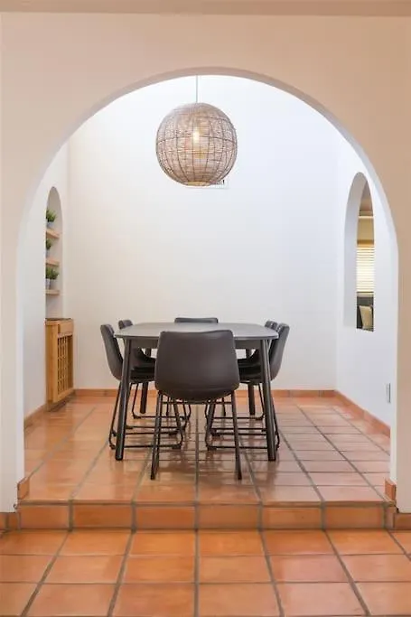 度假居 Spacious Arcadia Lite House W Pool Mtn Views 凤凰城